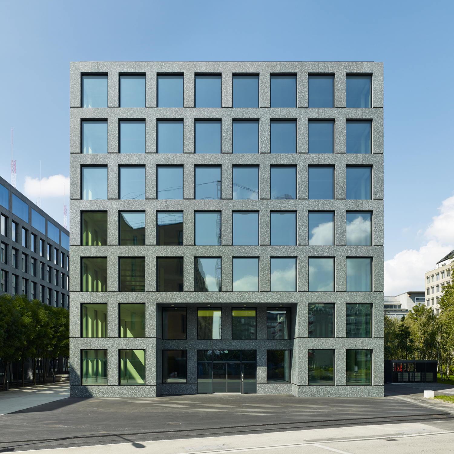 Bürogebäude von Max Dudler in Zürich / Wie in New York ...