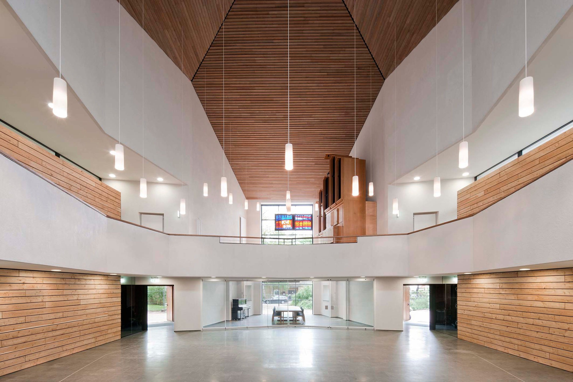 Umbau der Melanchthonkirche in Hannover / In der bestehenden Kubatur