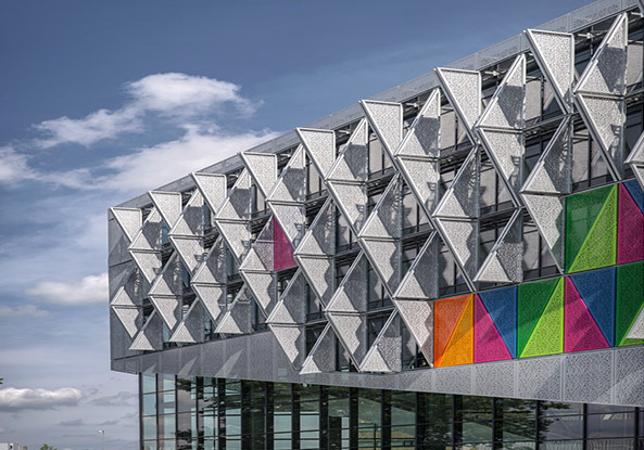 1/3 shading in Larsen Campus Das / von Henning Neubau Dänemark Prinzip