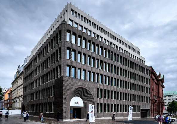 Bremer Landesbank von Caruso St John eröffnet / Backstein
