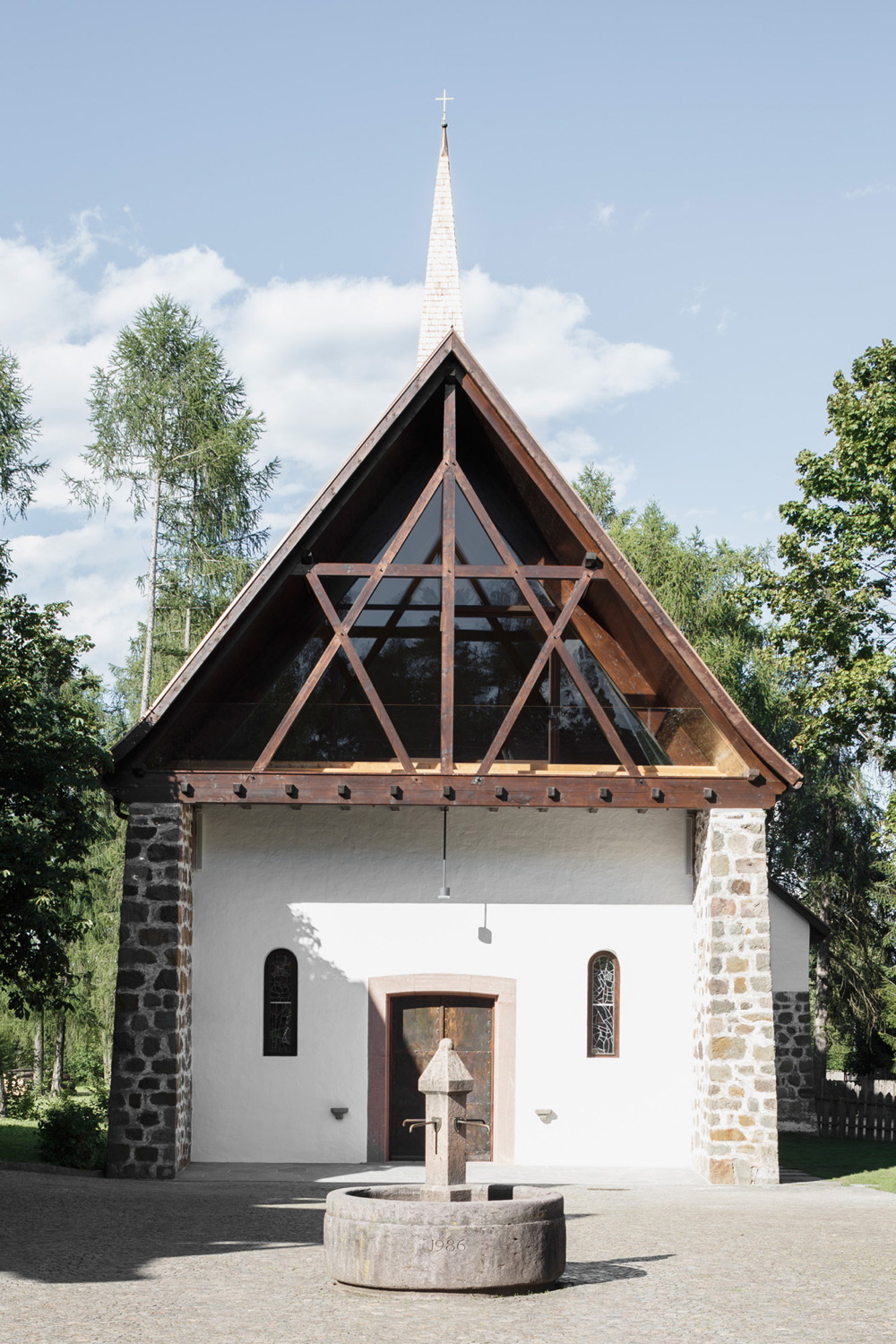 Kirchenumbau In Sudtirol Von Messner Architects Kontemplation Im