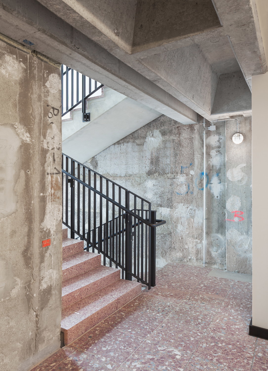 Temporäres Wohnen in Berlin von GBP Architekten / Neuer Lifestyle in ... Treppenhaus architektur aussen
Treppenhaus architektur aussen
Temporäres Wohnen in Berlin von GBP Architekten / Neuer Lifestyle in ...