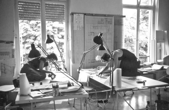 Ruth Jureczek und Irene Keil – Mitarbeiterinnen im Mannheimer Büro von Ingeborg Kuhler, 1986