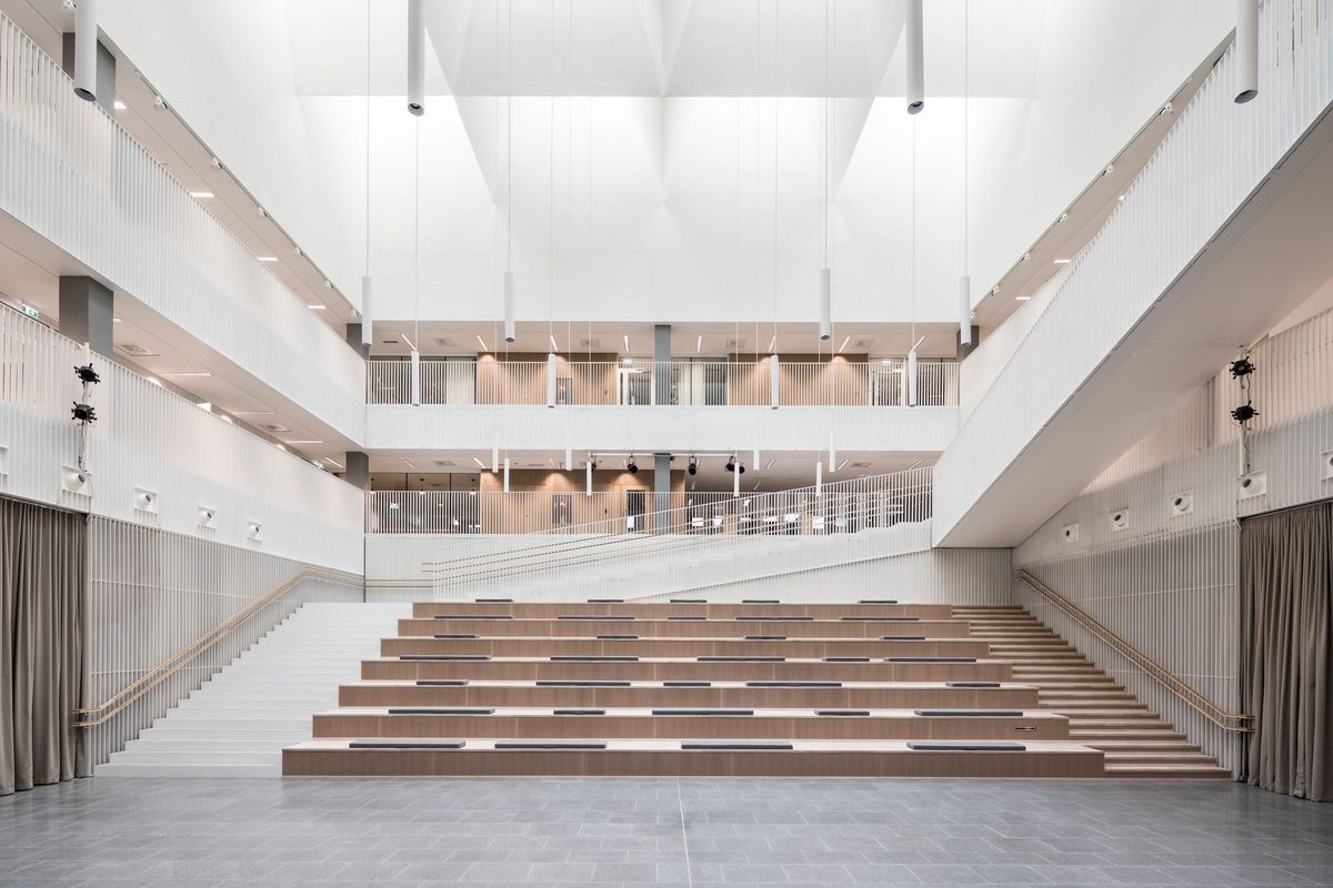Fächerübergreifend flurlos
 - Schule in Helsinki von AOR Architects