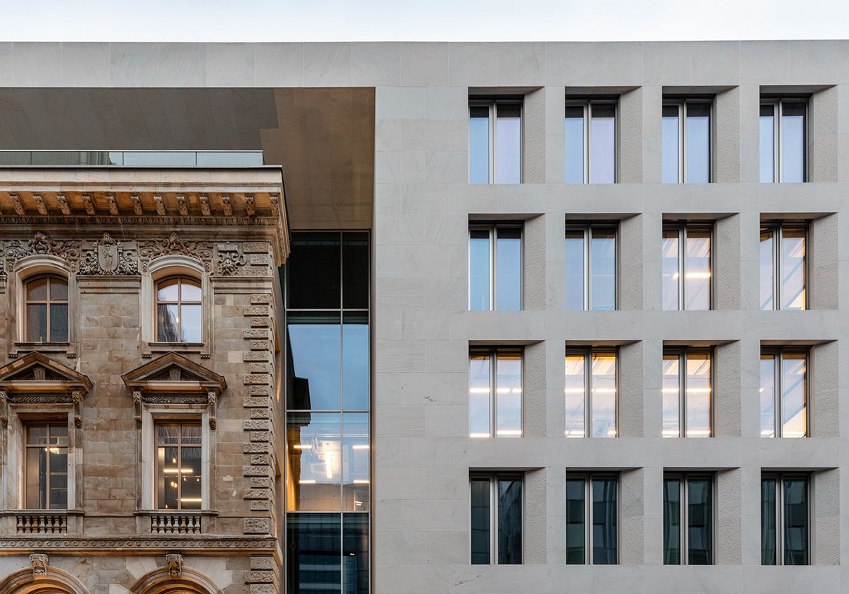 Kontrastreiches Duett
 - Büro- und Geschäftshaus in Düsseldorf von sop architekten